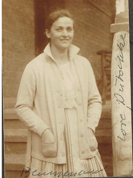 1922-05-11 DUETSCHKE_Lore_Foto.jpg