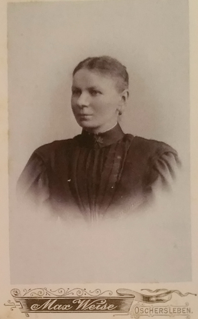 BUCHHOLZ Louise