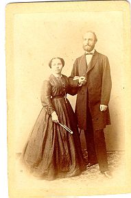 SCABELL Wilhelm Friedrich Adam OO BERTOG Clara Minna Auguste Gruppenfoto 101.jpg